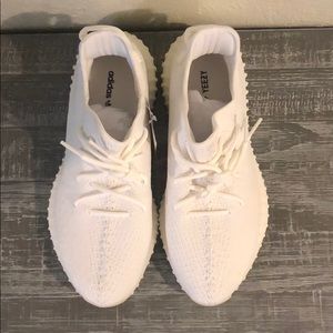 YEEZY BOOST 350 V2 TRIPLE WHITE
